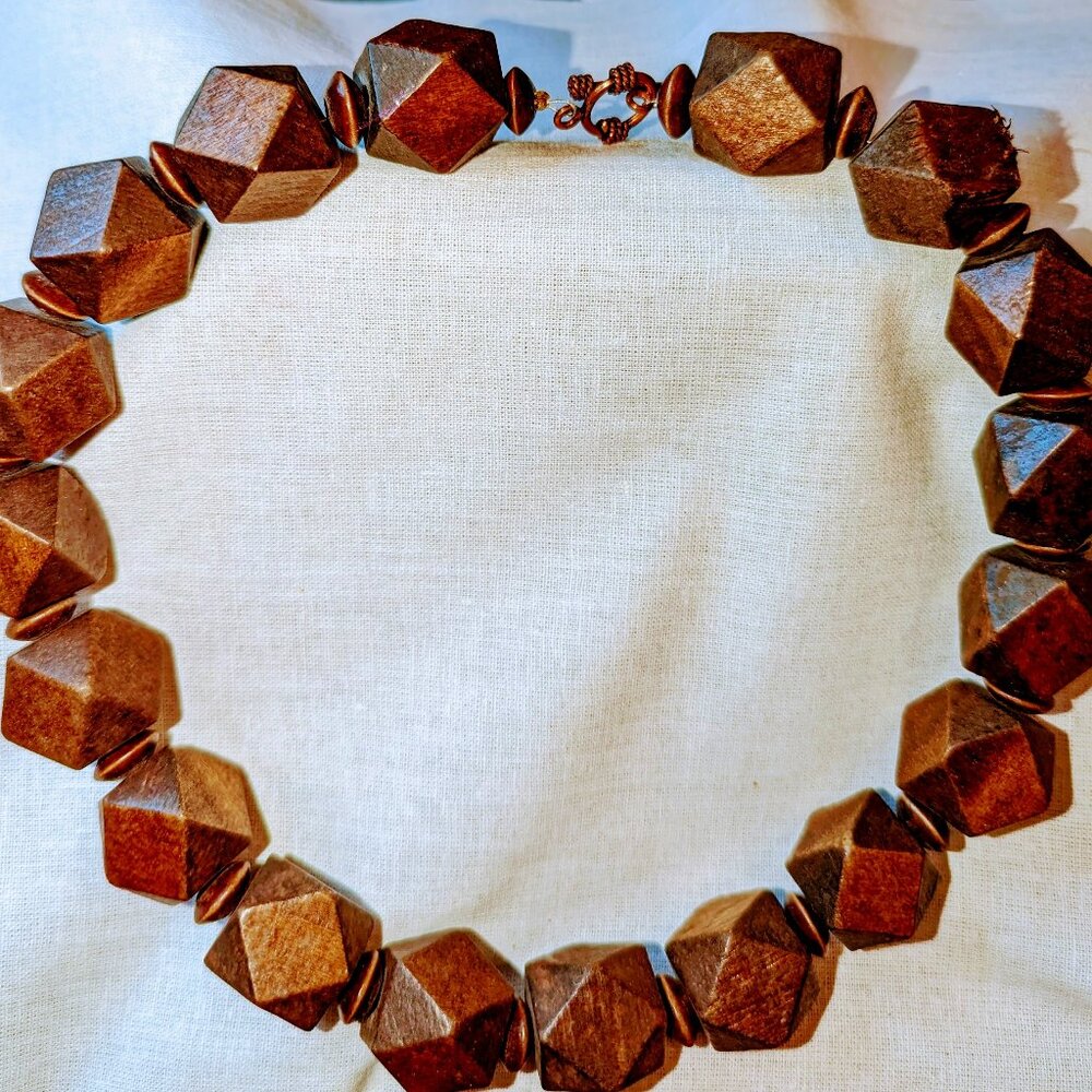 New chunky brown wood choker